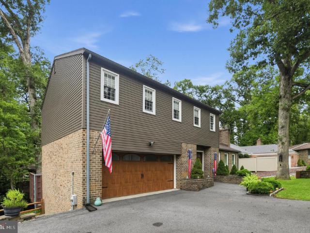 10 Nassau Circle