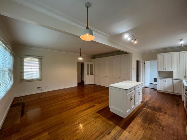 10 Neiley Street, NEWTOWN, VIC, 3220