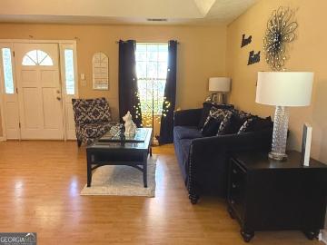 10 Oaklake Court