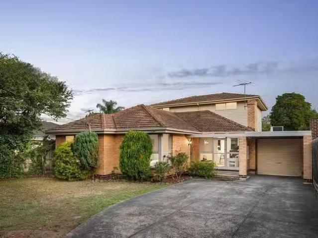 10 Oleanda Crescent, Nunawading, VIC 3131