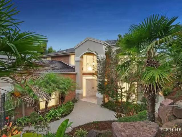 10 Oravel Street, Balwyn North VIC 3104 House For Lease