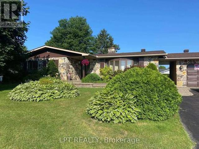 10 Orchard Street, Champlain, ON, K6A 2V7 house for sale | Listing ID X13873 | Royal LePage