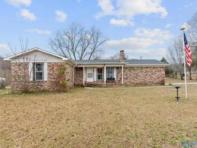 10 PENCE RD, SOMERVILLE, AL 35670