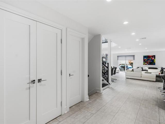 10 Pheasant Lane
