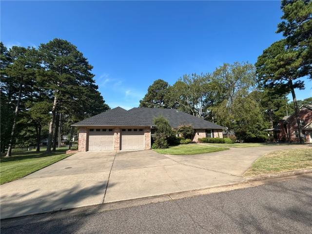 10 Pinewood Drive
