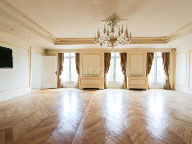 10 pièces meublé Rue Galilée 75008 Paris