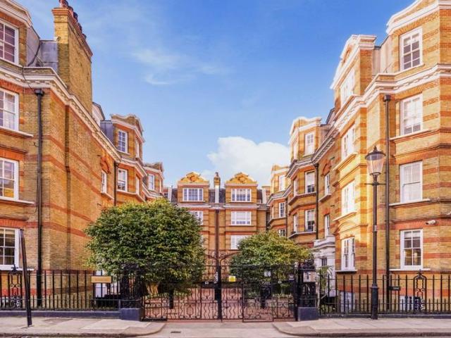 10 Pitt Street, London, W8 4NY, United Kingdom | 3 bed apartment for rent #139475508 | Rentberry