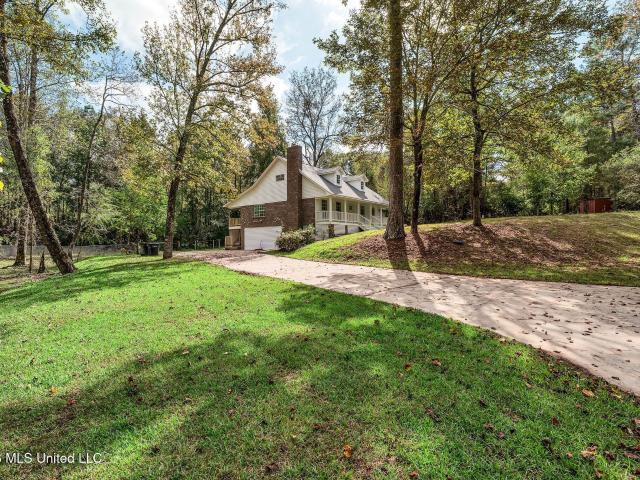 10 Poplar Drive
