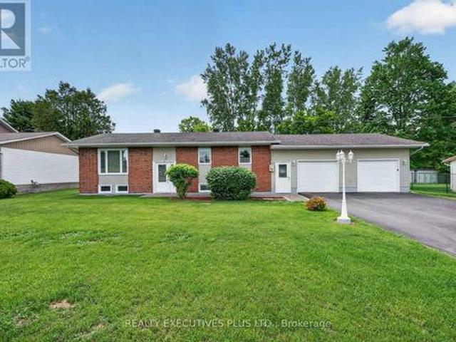 10 Potvin Street, Clarence Rockland, ON, K0A 1E0 house for sale | Listing ID X13686 | Royal LePage