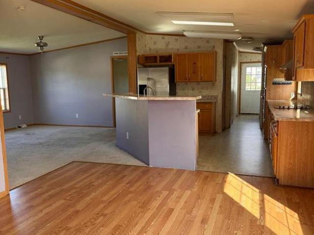 10 Queen Eleanor Drive