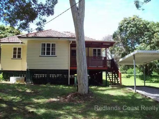 10 Rhodes Street, Macleay Island, QLD 4184