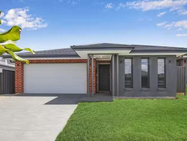 10 Rich Way, Spring Farm, NSW 2570