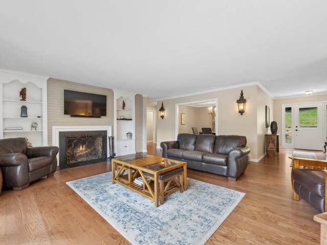 10 River Drive