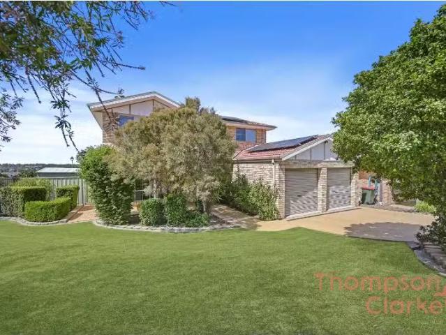 10 Rosewood Avenue, THORNTON House for rent Listed by Chloe H.