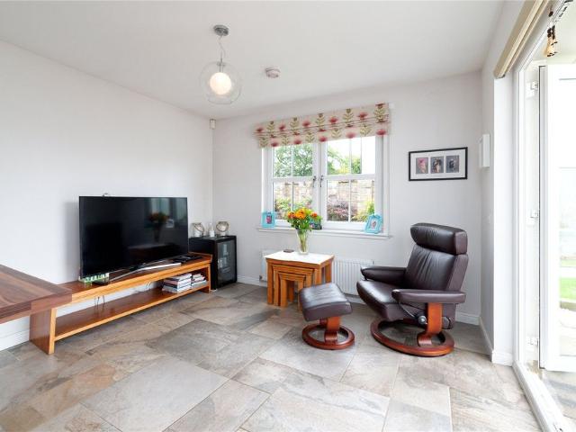 10 Rowallan Wynd