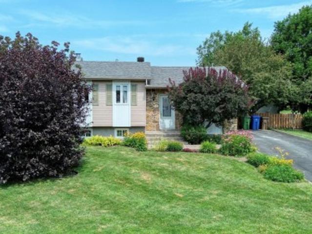 10 Rue Beauchamp, Mercier, QC, J6R 2K3 house for sale | Listing ID 22500 | Royal LePage