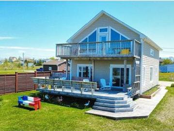 10 Rue De La Dune St, Caraquet, NB, E1W 1B5 house for sale | Listing ID NB141554 | Royal LePage