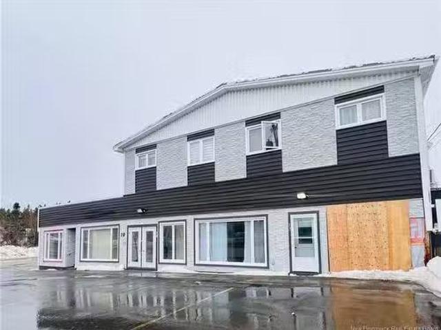 10 Rue Du Portage, Caraquet, NB, E1W 1B6 house for sale Lis.