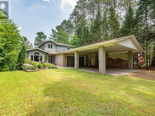 10 Ryans Camp Lane, Laurentian Hills, ON, K0J 1P0 house for sale | Listing ID X12990 | Royal LePage