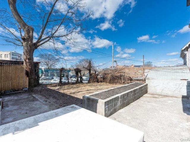 10 S 14th Avenue