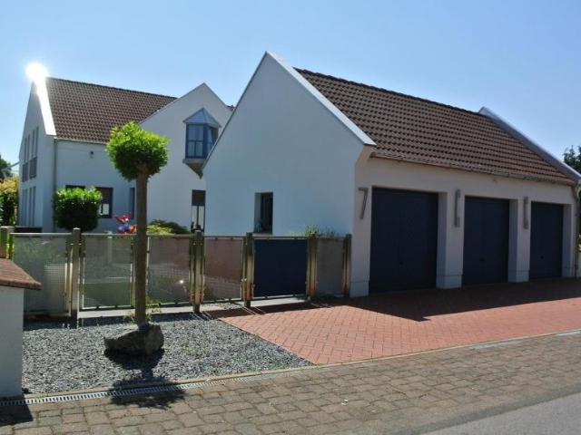 10 Schlafzimmer Haus Hille Deutschland LS103575660