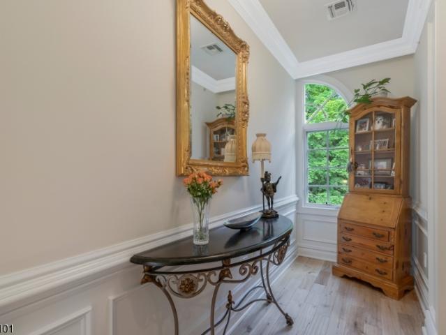 10 Schmidt Cir