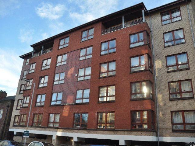 10 Sanda Street, Glasgow, G20 5 bed flat to rent £3,475 pcm £802 pw