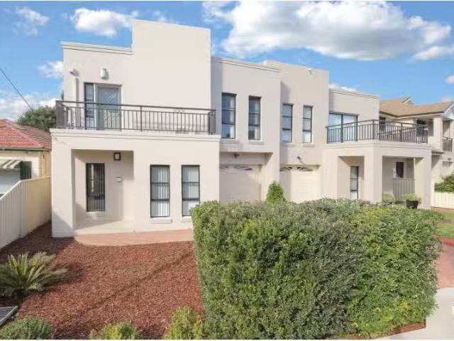 10 Sandra Avenue, Panania Townhouse for rent Listed by Kyle L.