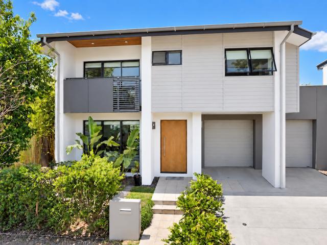 10 Shore Crescent, BULIMBA, QLD 4171