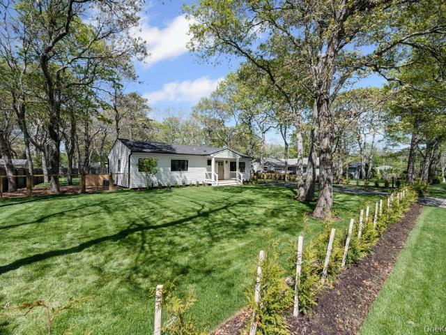 10 Shinnecock Ln, Hampton Bays, NY 11946 | MLS #936625