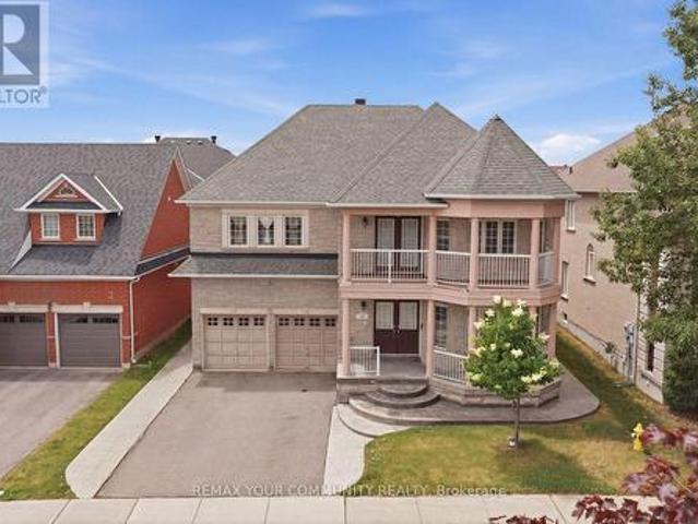 10 St Clare Boulevard, Vaughan, ON, L4H 2A2 house for sale | Listing ID N13456 | Royal LePage