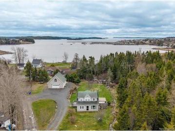 10 Stanley Oliver Rd, Back Bay, NB, E5C 1Z4 house for sale | Listing ID NB138513 | Royal LePage
