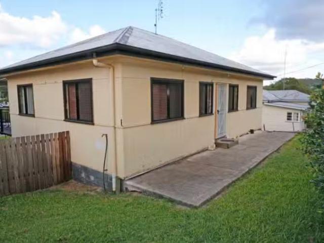 10 Stanley Street, NAMBOUR, QLD 4560 House for Rent