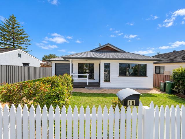 10 Summerside Street, Toukley, NSW 2263