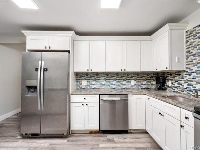 10 Sunnyside Dr, Sound Beach, NY 11789 | MLS #972696
