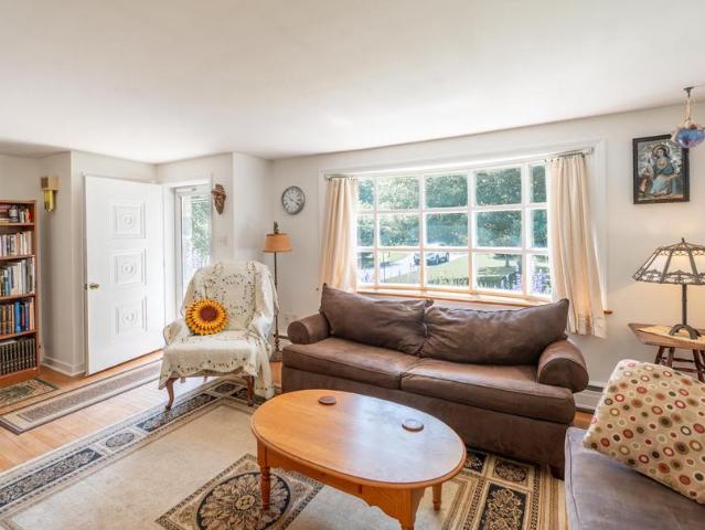 10 Sunset Lane