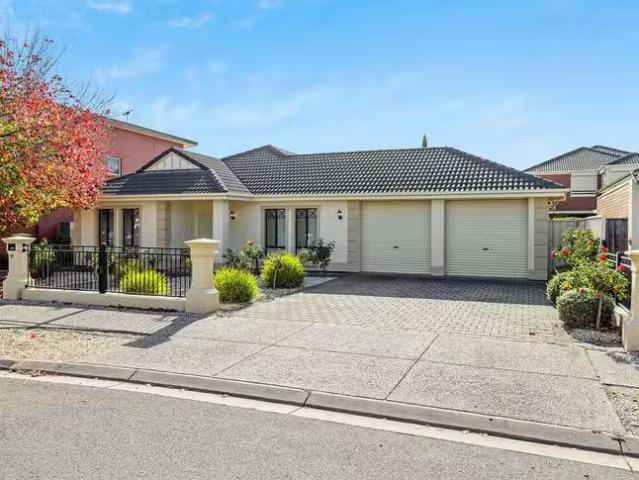10 Sugarloaf Lane, Mawson Lakes, SA 5095