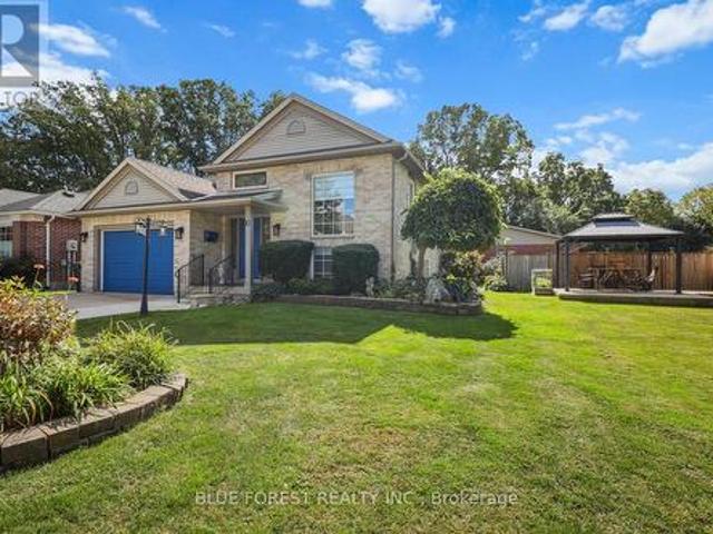 10 Symphony Court, Central Elgin Lynhurst, ON, N5P 4K1 house for sale | Listing ID X13845 | Royal LePage