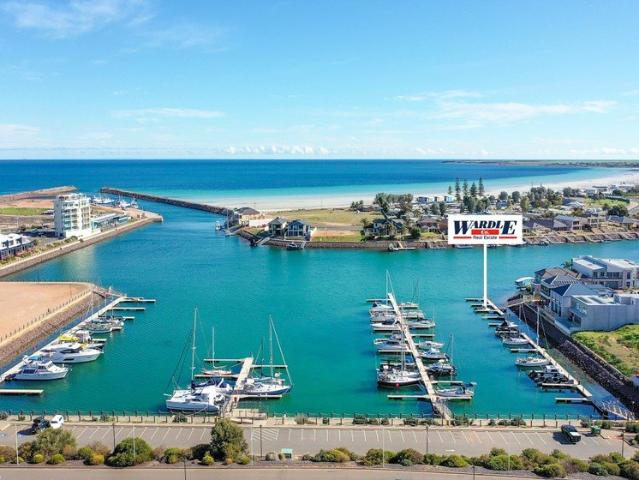 10M MARINA BERTH WITH AIR BERTH INCLUDED