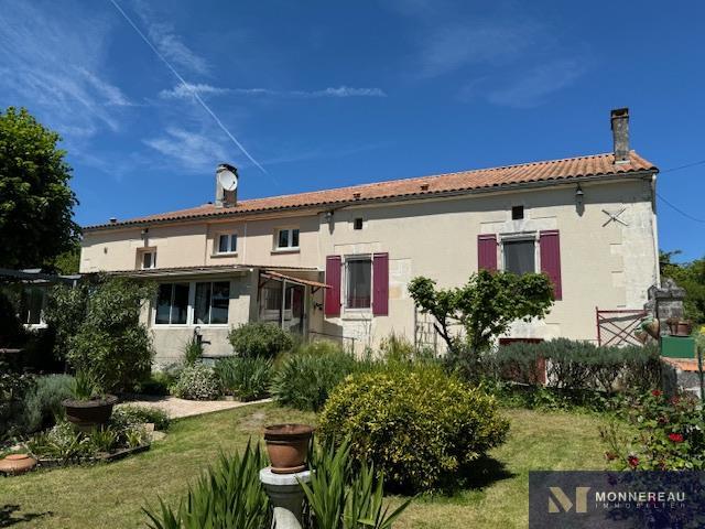 10Mn Nord Barbezieux 16 385m² Jurignac