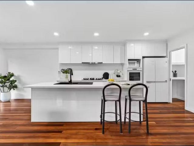 10A Gladstone Street, SURREY HILLS, VIC 3127 House for Rent