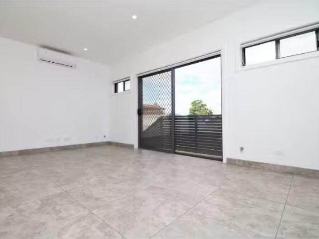 10A Daisy Street, Greystanes Apartment for rent Listed by Lea.