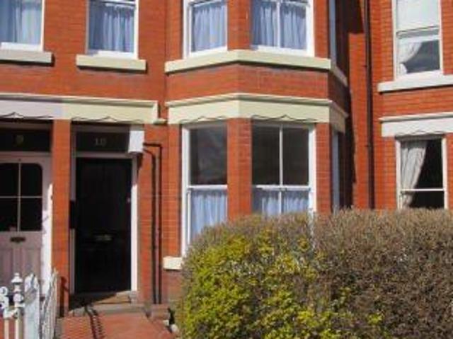 10a King Street, Shrewsbury. 2 bed flat to rent £850 pcm £196 pw