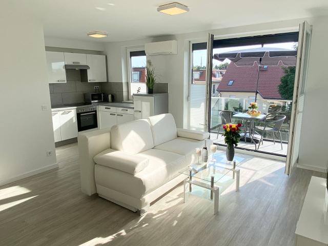 10A new 2 room apartment with air conditioning and balcony only 5.4 km from Alexanderplatz/free wifi/ in Berlin Pankow, Berlin Amsterdam Apartments for Rent