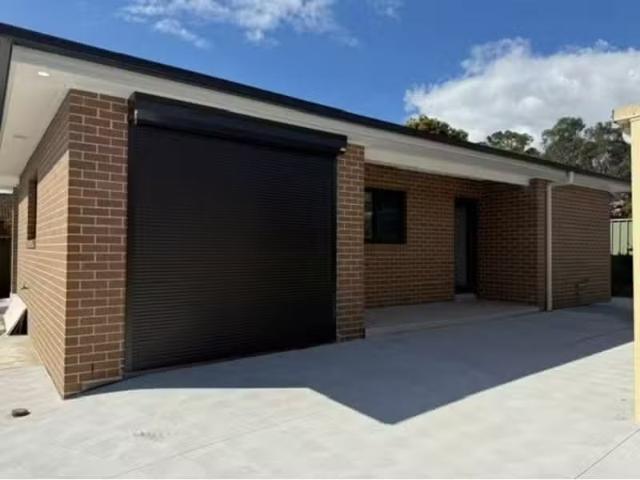 10A Wagtail Crescent, INGLEBURN House for rent Listed by Ingr.