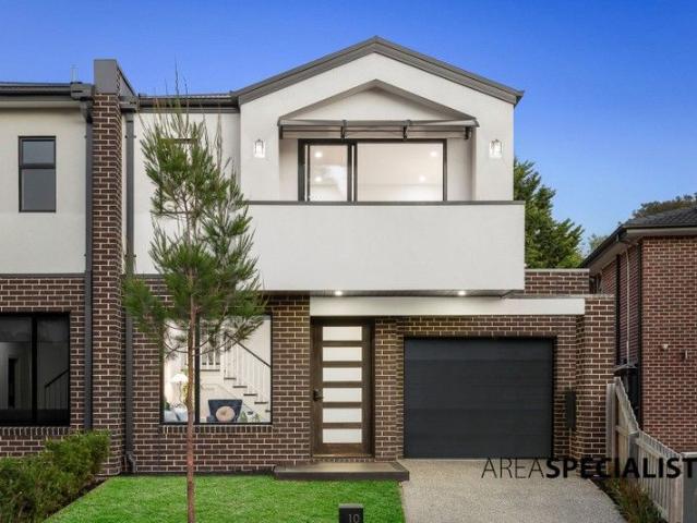 10 Hoddle Ct, Cranbourne Where Family Memories Are Made