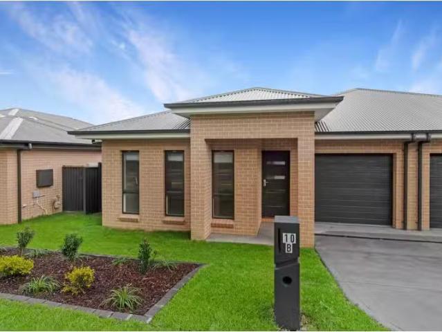 10B Pioneer Drive, Morisset Townhouse for rent Listed by Zube.