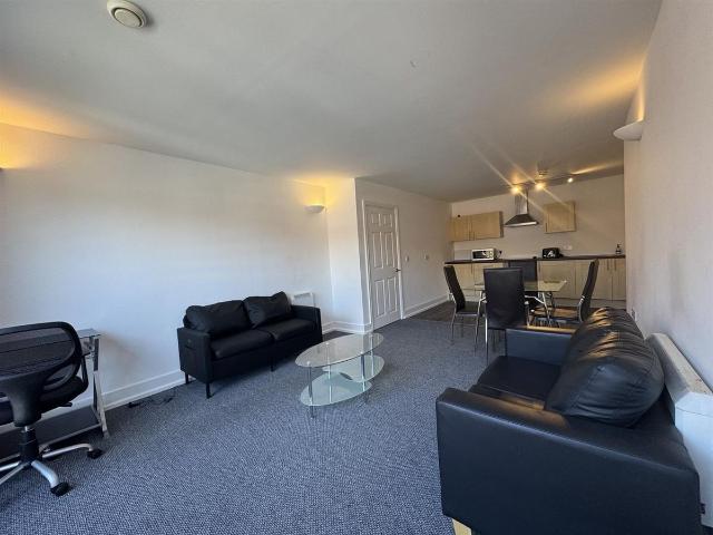 10E Moss Street, Liverpool L6, 2 bed flat to rent, £975 pcm | PrimeLocation