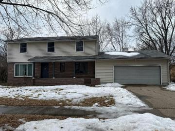 10th Ave N