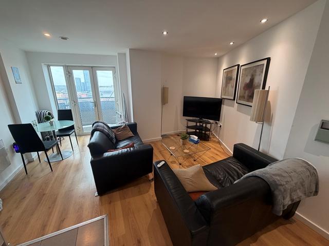 10TH FLOOR MASSHOUSE 2 DOUBLE. 2 bed apartment to rent £1,150 pcm £265 pw